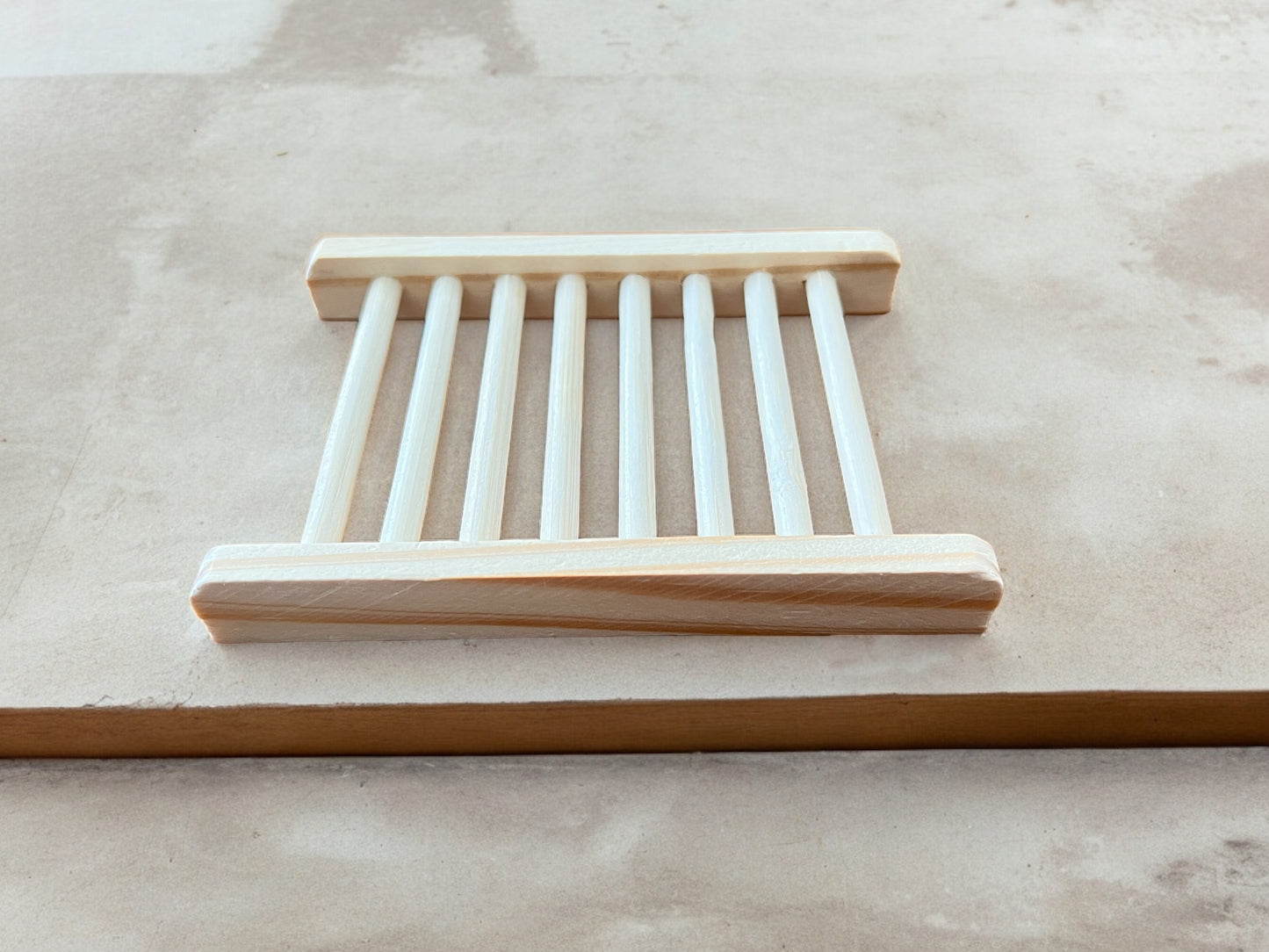 Seifenablage aus Holz gerillt